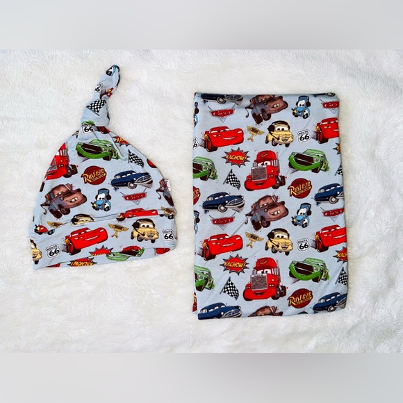 🏎️NIB Cars Bamboo Swaddle & hat Set🏎️ - Picture 2 of 5